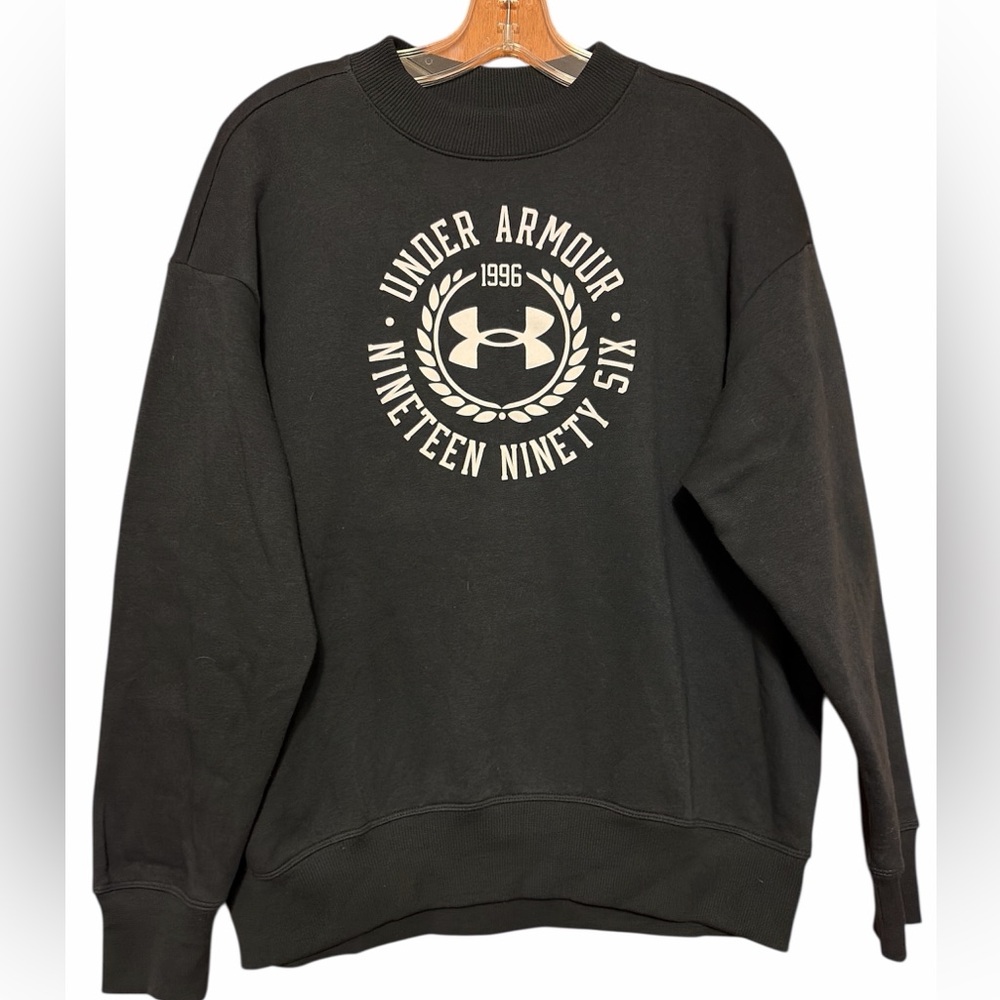 Under Armour women’s Black Graphic 1996 Pullover Sweatshirt Crew Neck Size S